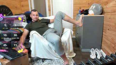 bigsshark online show from October 19, 8:45 pm