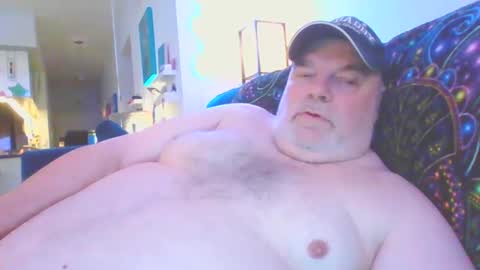 Snapshot of bigstuffbear chatting on January 12, 10:56 am bigstuffbear online show from January 12, 10:56 am