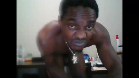 Snapshot of bigwood007954165 chatting on December 15, 2:48 pm Bigwood14 online show from December 15, 2:48 pm