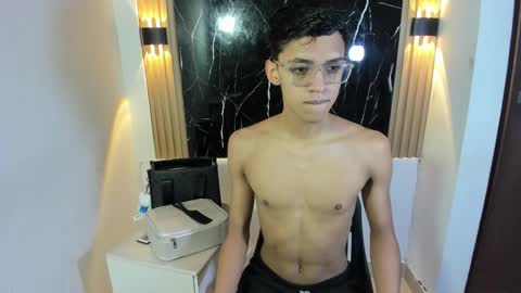 Sam online show from November 4, 11:44 am