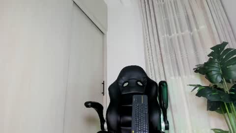 Biscuit oliva online show from July 12, 1:29 am