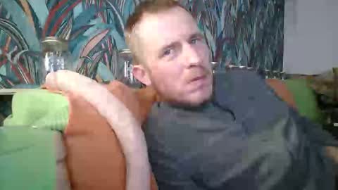 Snapshot of bizoukey15 chatting on September 25, 1:48 am bizoukey15 online show from September 25, 1:48 am