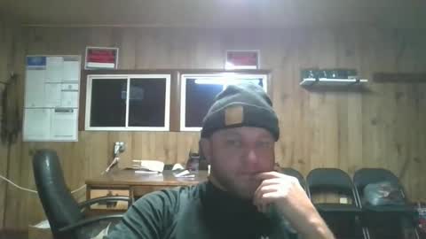 bjhancock_28 online show from November 25, 9:28 pm