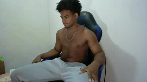 Snapshot of black_dicck chatting on September 27, 2:37 pm tu morenito online show from September 27, 2:37 pm