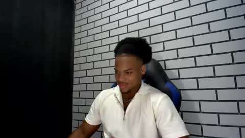 tu morenito online show from November 22, 3:50 am