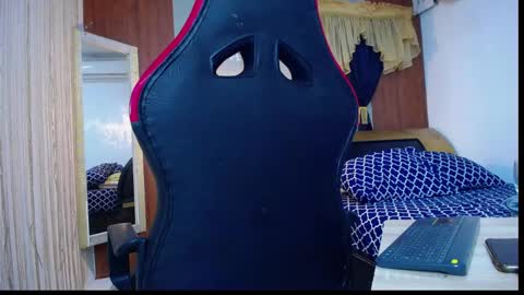 black_king_241 online show from February 15, 7:51 am