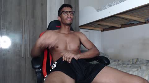 Snapshot of blackguy720 chatting on January 4, 10:34 pm Blackguy720 online show from January 4, 10:34 pm