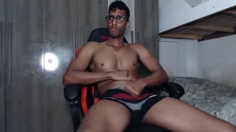 Snapshot of blackguy720 chatting on January 10, 9:10 pm Blackguy720 online show from January 10, 9:10 pm