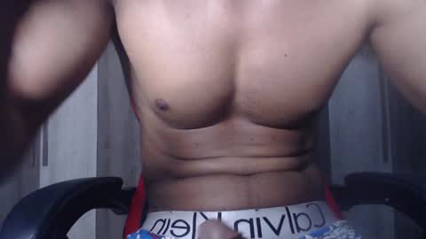 Snapshot of blackguy720 chatting on December 21, 5:40 pm Blackguy720 online show from December 21, 5:40 pm