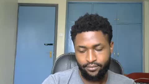 Snapshot of blakmoufaka chatting on October 5, 12:31 pm blakmoufaka online show from October 5, 12:31 pm