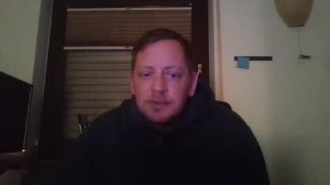 Snapshot of blonde32m chatting on October 1, 10:03 pm blonde32m online show from October 1, 10:03 pm