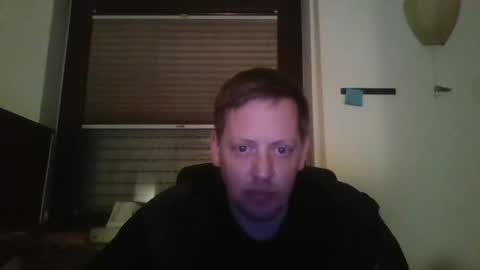 Snapshot of blonde32m chatting on January 25, 12:27 am blonde32m online show from January 25, 12:27 am
