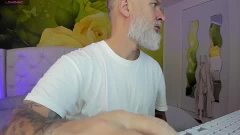 Nico online show from January 17, 8:39 am