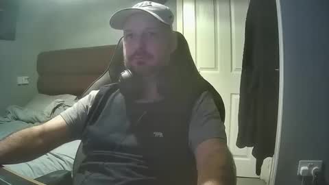 bluebirdflame1 online show from March 1, 12:43 am