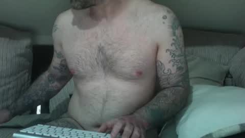 bmar1t1990 online show from April 30, 7:10 pm