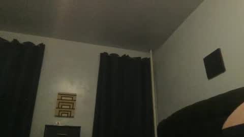 bmiichael327 online show from March 23, 4:29 am