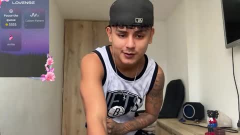 Bob  INDEPENDENT MODEL online show from April 6, 5:14 pm