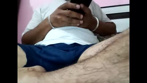 bobby_horny03 online show from April 21, 2:51 am