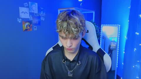 GARYALEXPVT IS OPEN online show from December 27, 6:20 pm