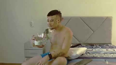 Snapshot of booyhott_ chatting on October 2, 7:51 pm booyhott_ online show from October 2, 7:51 pm