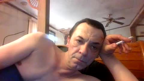Snapshot of bottomcdforoldersc chatting on January 1, 1:37 pm James online show from January 1, 1:37 pm