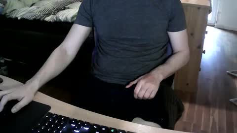 Snapshot of boy21yrs chatting on February 1, 11:43 am boy21yrs online show from February 1, 11:43 am