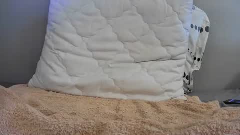 boy3911 online show from March 11, 2:13 pm