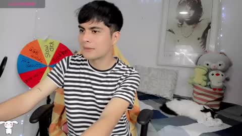 Aaron online show from January 8, 5:26 pm