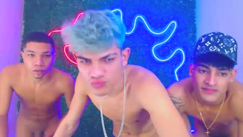 jhon deivis online show from December 13, 2:43 am