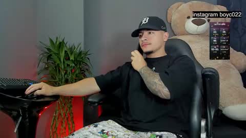 boyc02_ online show from February 18, 12:15 am