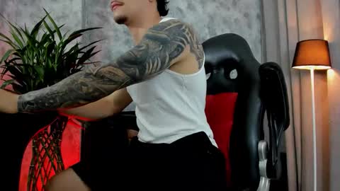 boyc02_ online show from October 5, 10:47 pm