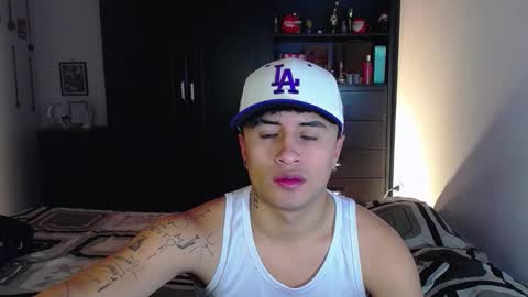 miguel  online show from February 12, 11:00 pm