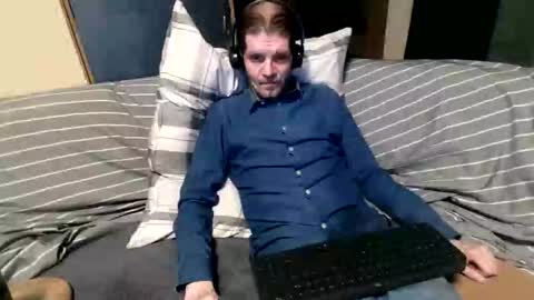 bponie1 online show from April 2, 11:12 pm