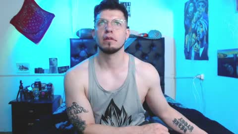 brad hot boy online show from December 3, 4:02 am