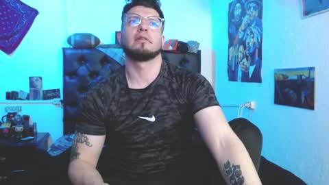 brad hot boy online show from November 28, 6:32 pm