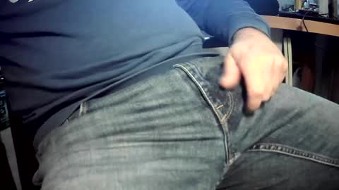 Snapshot of bram27370 chatting on December 21, 9:33 am bram27370 online show from December 21, 9:33 am