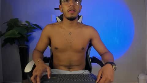 Brand  online show from December 17, 9:10 pm