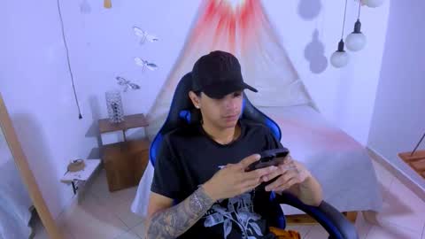 B R A N D online show from November 23, 11:21 am