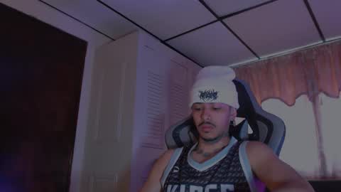 brasi_ online show from November 29, 3:58 pm