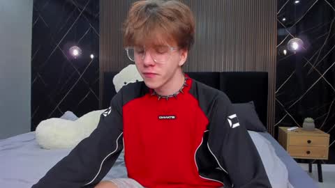 Snapshot of braxiboy chatting on February 8, 2:16 pm Brax online show from February 8, 2:16 pm