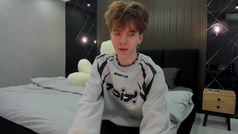 Snapshot of braxiboy chatting on December 29, 9:50 am Brax online show from December 29, 9:50 am