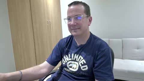 Snapshot of brettdj chatting on September 23, 4:06 pm Brett online show from September 23, 4:06 pm