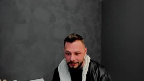 Snapshot of brianhunts chatting on December 29, 5:53 am Brian online show from December 29, 5:53 am