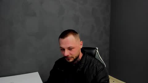 Snapshot of brianhunts chatting on March 3, 6:45 am Brian online show from March 3, 6:45 am