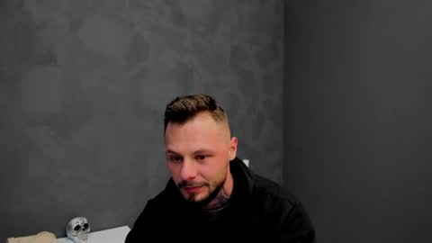 Snapshot of brianhunts chatting on December 18, 6:43 am Brian online show from December 18, 6:43 am