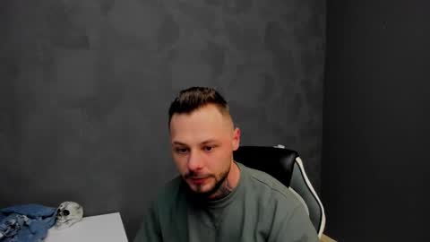 Snapshot of brianhunts chatting on February 10, 6:42 am Brian online show from February 10, 6:42 am