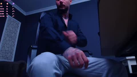 Snapshot of brianhunts chatting on September 23, 5:29 am Brian online show from September 23, 5:29 am
