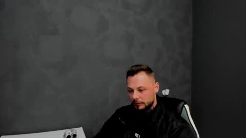 Snapshot of brianhunts chatting on February 15, 6:23 am Brian online show from February 15, 6:23 am