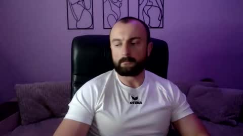 brindlefly69 online show from June 3, 10:50 am