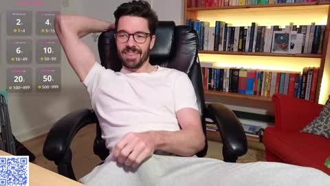 Snapshot of britishpoet chatting on January 3, 1:03 pm Callum online show from January 3, 1:03 pm